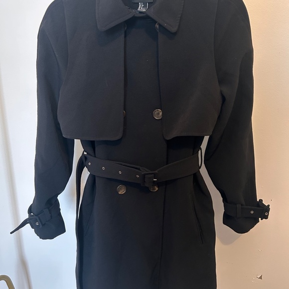 SMALL BLACK FOREVER 21 COAT - Picture 2 of 3